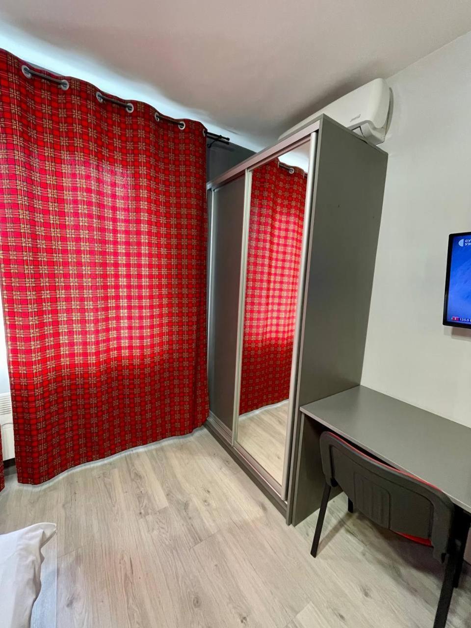 Апартаменты Yes Silver Uzhhorod Bagian luar foto
